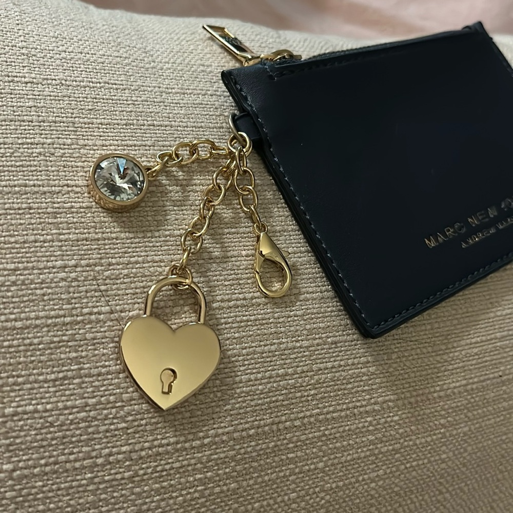 ✨Marc New York by Andrew Marc✨ Black Zip Wristlet Coin Purse Wallet Heart Charm